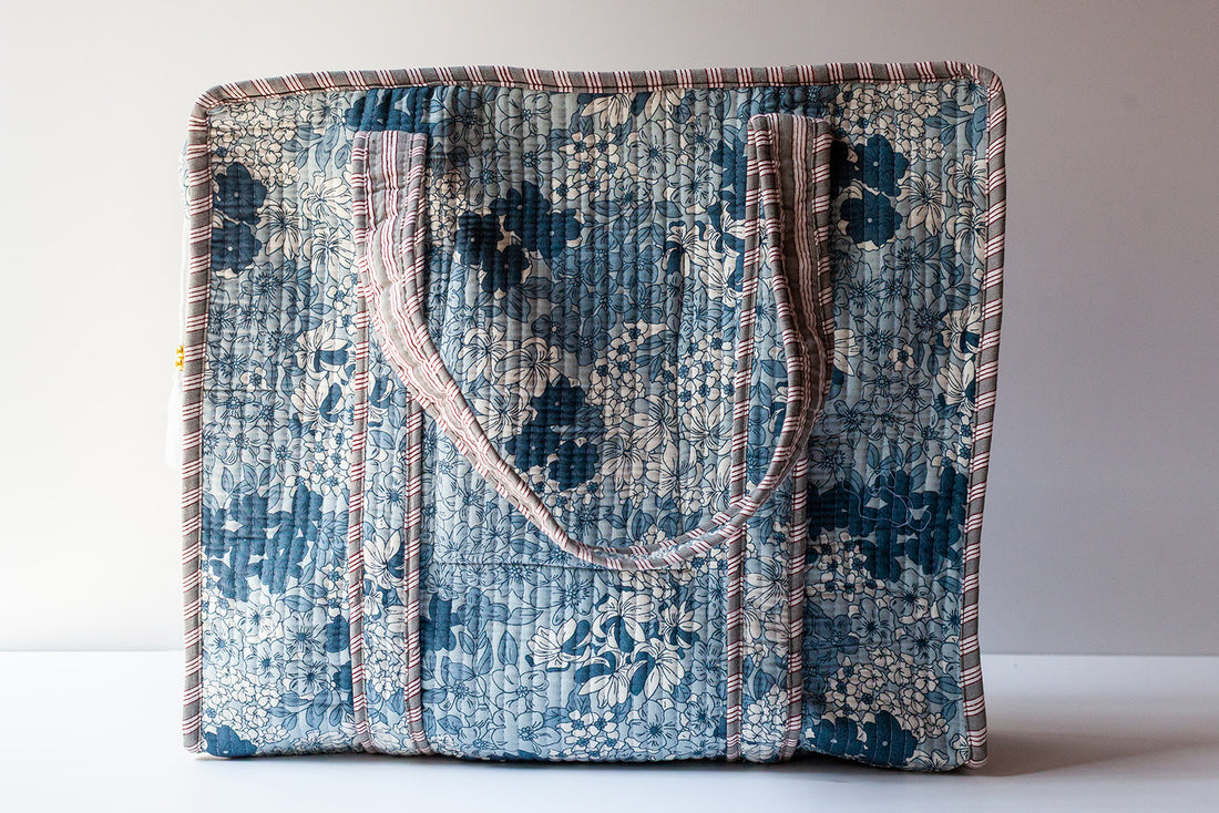 Zipper Tote Naya