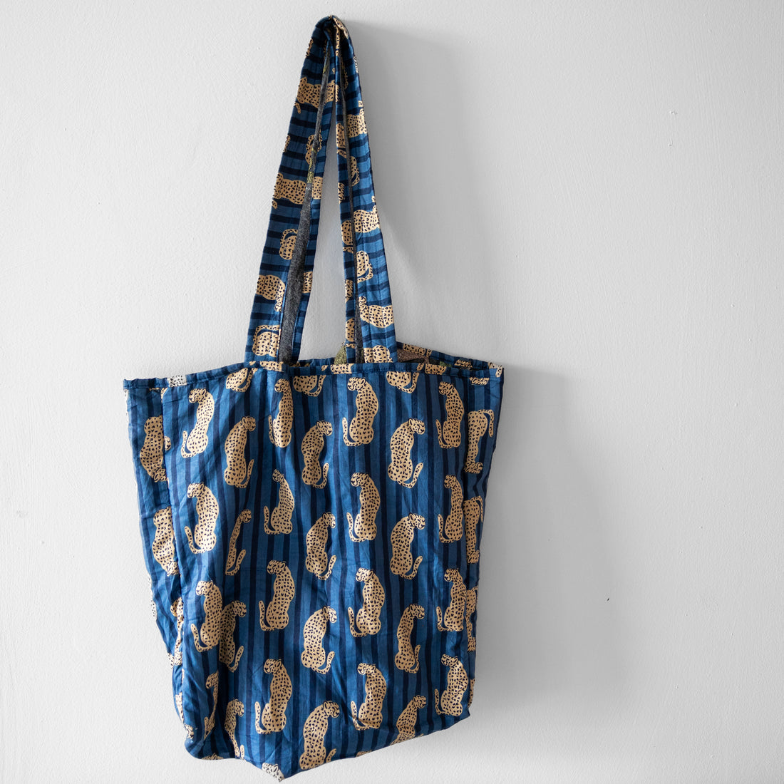 Tote Velvet Bordada Elil