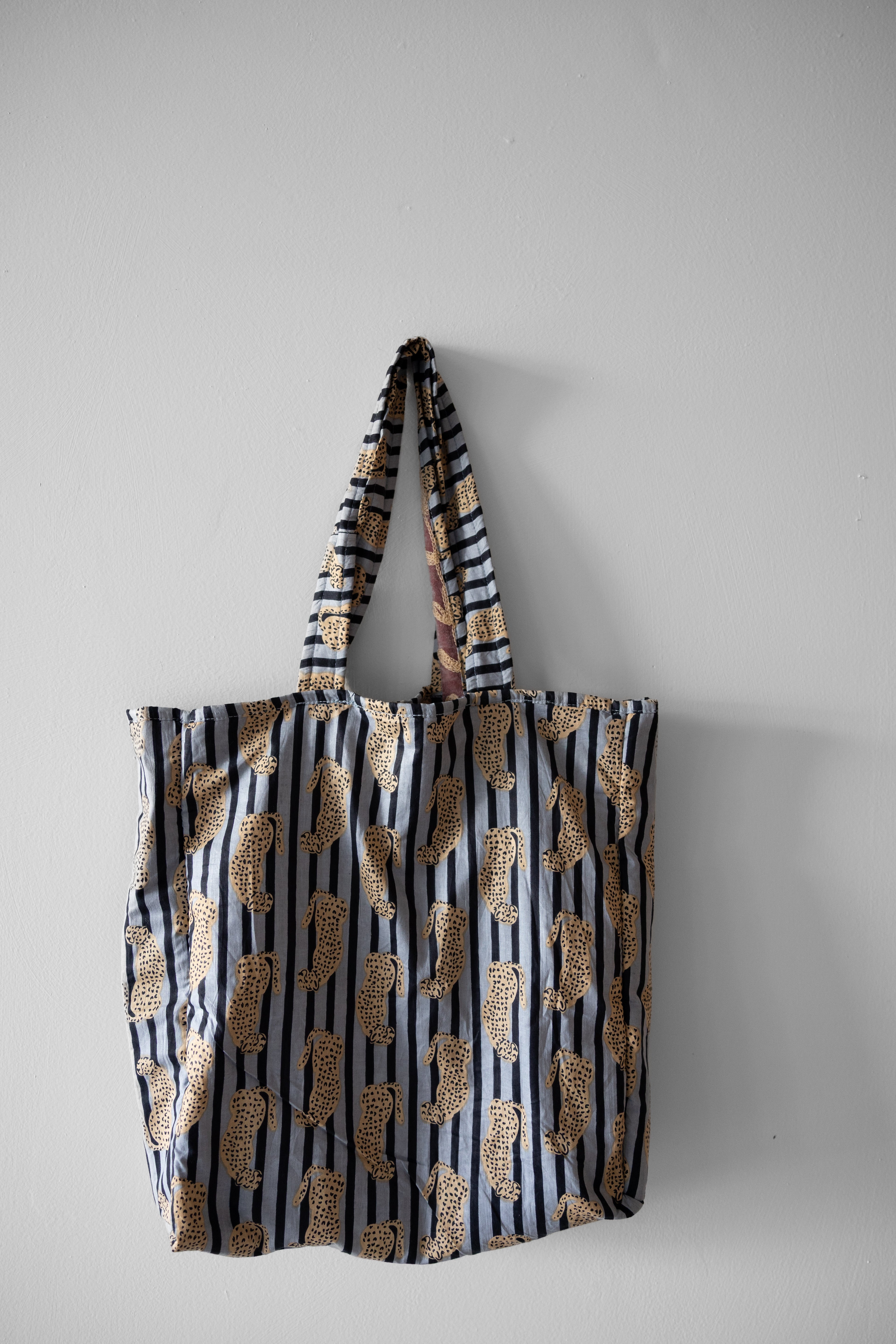 Tote Velvet Bordada Ovi